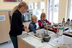 ...die Zwillingen waren sehr eifrig und hatten soviel zu geben, voller Freude und Energie